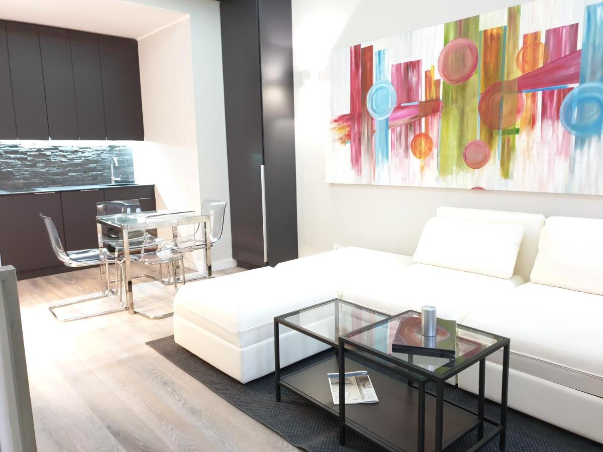 Jewel Apartment Милано Екстериор снимка